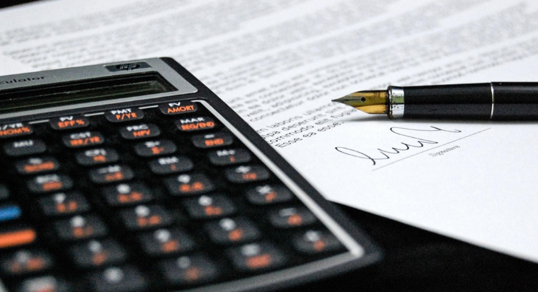 徹底比較！LEDビジョン vs LEDパネル｜レンタル時の価格と在庫傾向について完全解説